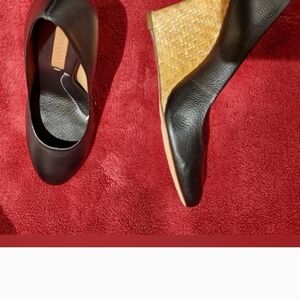 BCBGMAXAZRIA Woman's Wedges